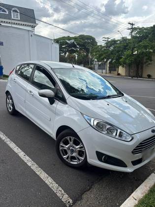 FORD FIESTA 1.6 SE HATCH 16V FLEX 4P POWERSHIFT